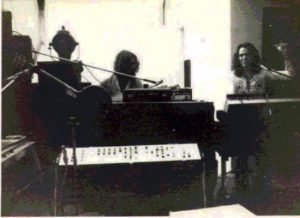 Flavio Venturini e Luciano Alves nos teclados - show Mutantes e Terço no Teatro Municipal de SP