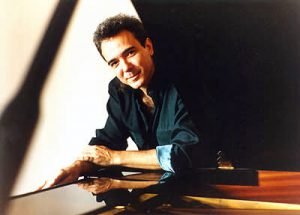 Luciano Alves com piano Steinway, CD Mosaico